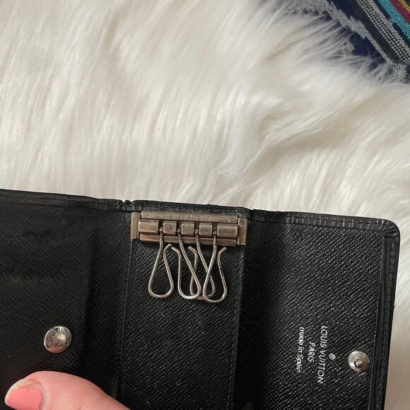 Louis Vuitton 4 Key Holder Chain Wallet Black Epi Leather SLG - Picture 9 of 9